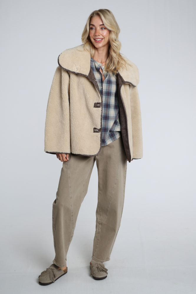 WithBlack 00001410 Imitatiebont jas Beige