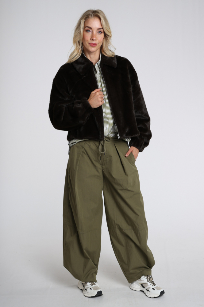 WithBlack 00001533 Imitatie bontjas kort Bruin
