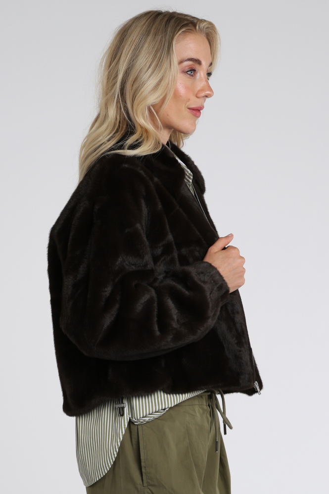 WithBlack 00001533 Imitatie bontjas kort Bruin