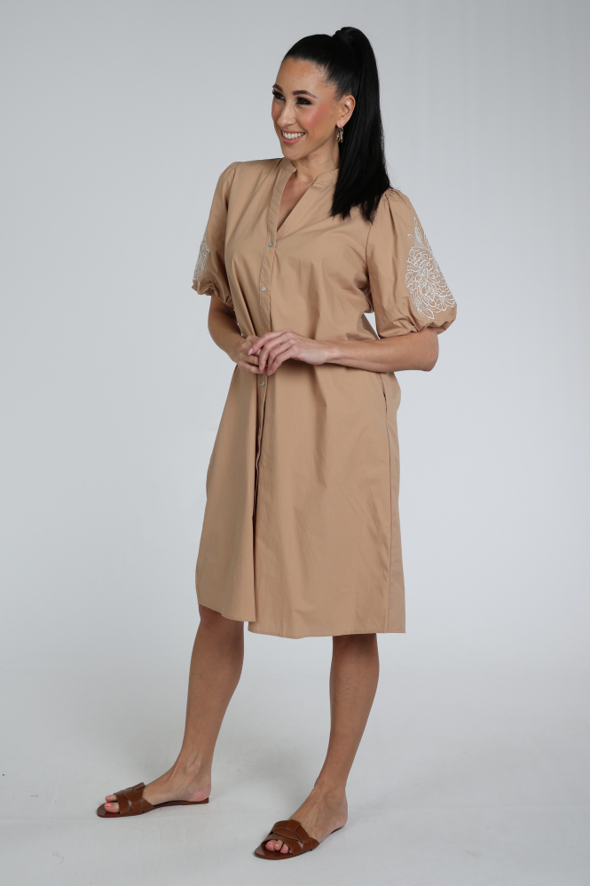 Nukus NKS14039 Jurk korte mouw Beige