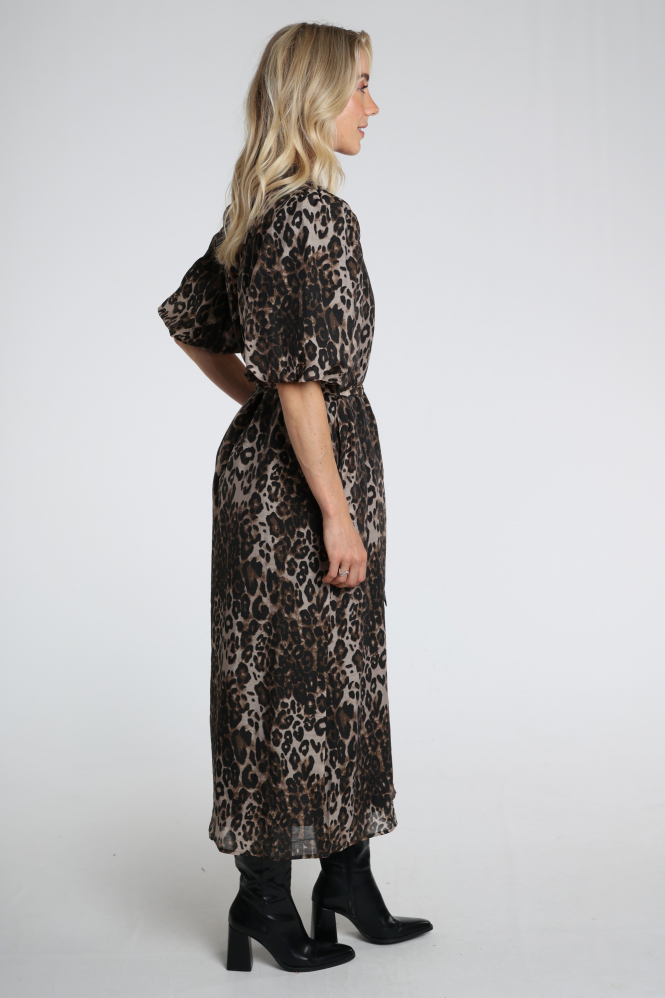 WithBlack 00001799 Jurk korte mouw Bruin