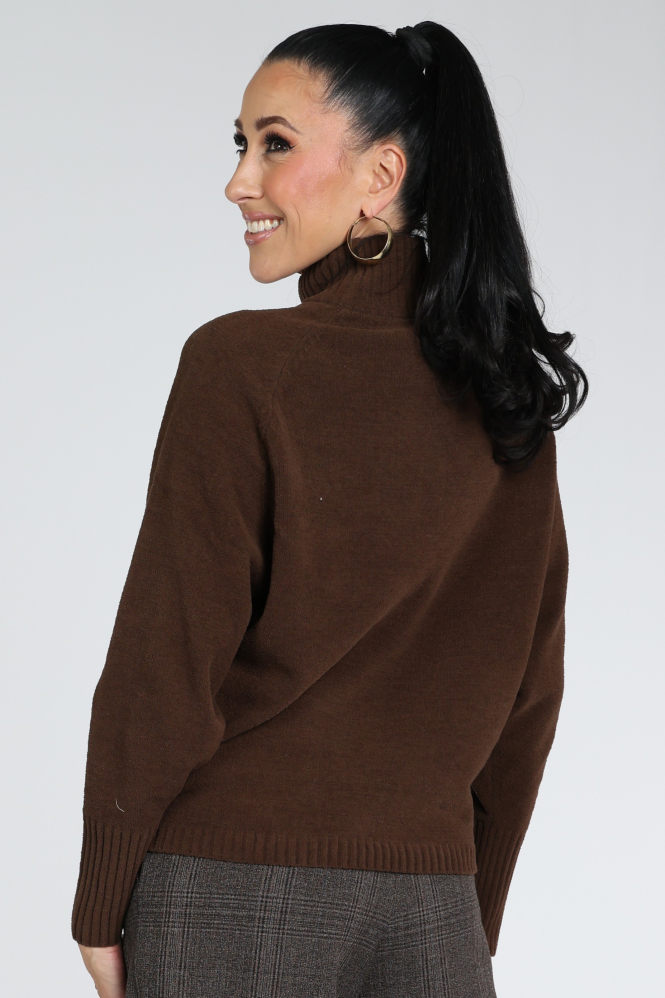 Moscow Wish 37-09 Trui turtle neck Bruin