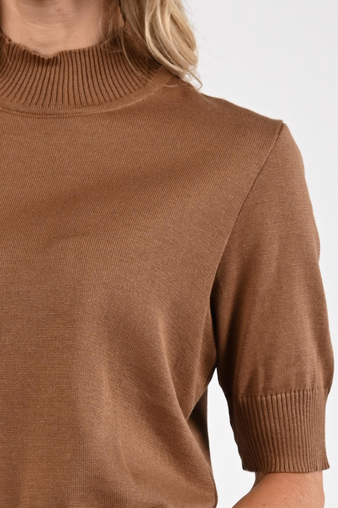 FABER 14800 Trui turtle neck Bruin