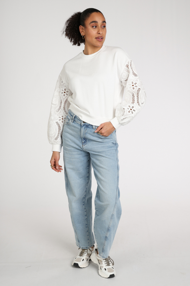 Moscow Lacie 114-04 Sweater Wit