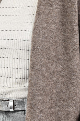 Knit-Ted Chrissy Bruin