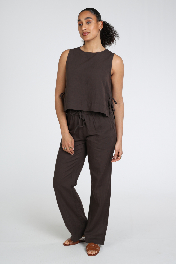 Neo Noir Svetlana linen top Top Bruin