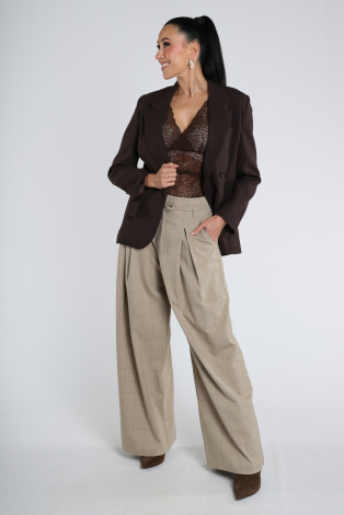 Aimée the label VivianW6 Lace top Bruin