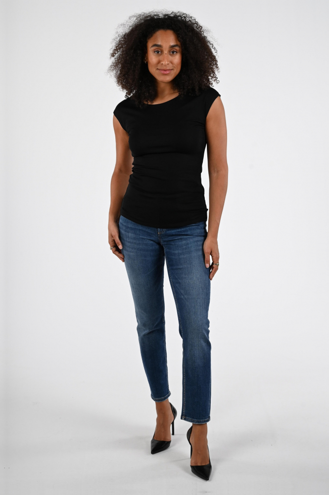 Marc Cain +E 48.37 J14 T-shirt korte mouw Zwart