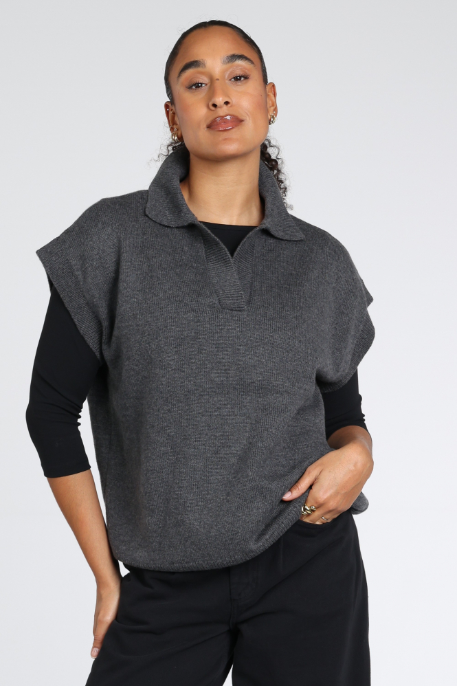 Yaya 01-000647-610 T-shirt korte mouw Grijs