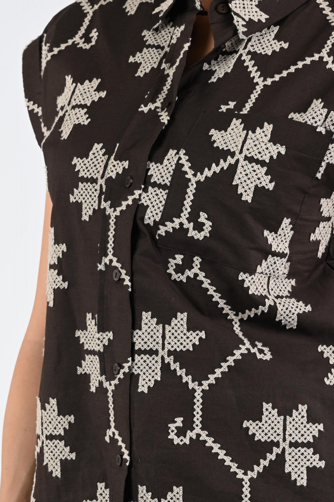 Geisha 63212-20 Blouse mouwloos Bruin