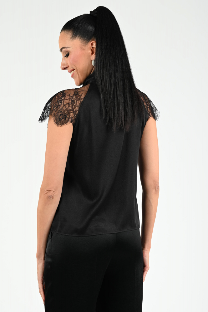 Marc Cain ZG 61.03 W12 Blouse korte mouw Zwart