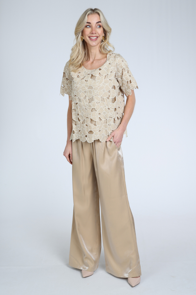 Nukus NKS01181 Blouse korte mouw Bruin