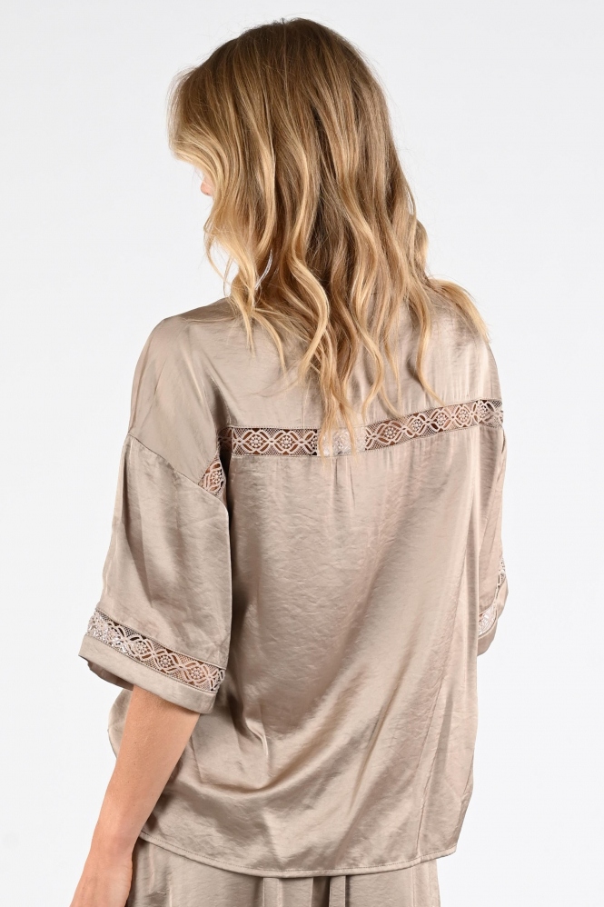 Nukus NKS01153 Blouse korte mouw Bruin