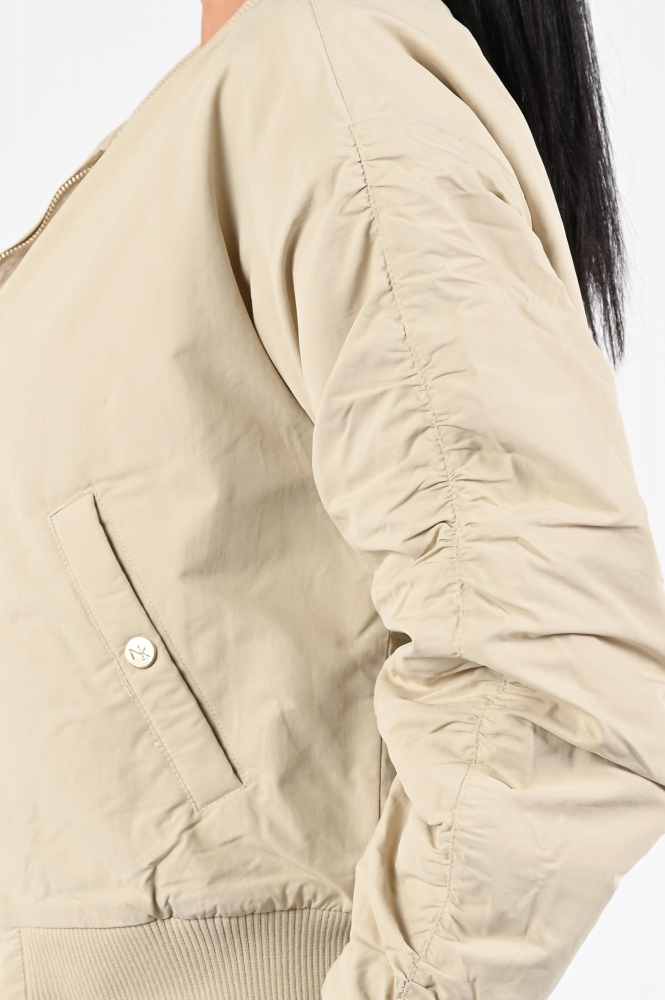 Nukus NKF12000 Bomber Wit