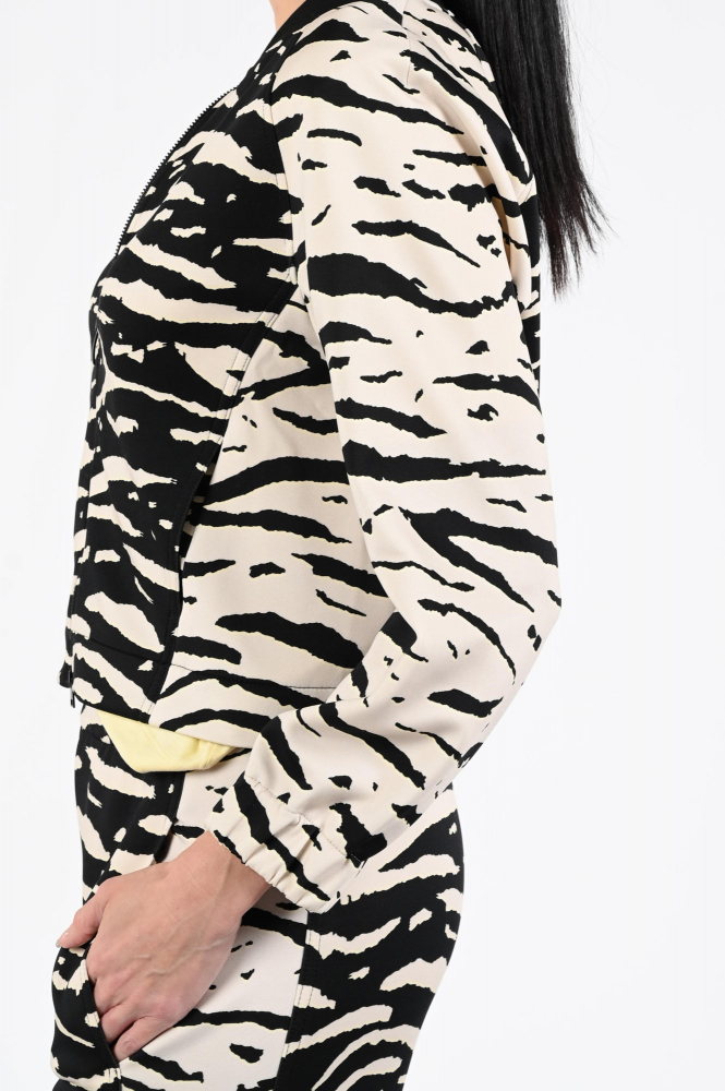 Marc Cain Sports AS 31.04 J03 Bomber Zwart