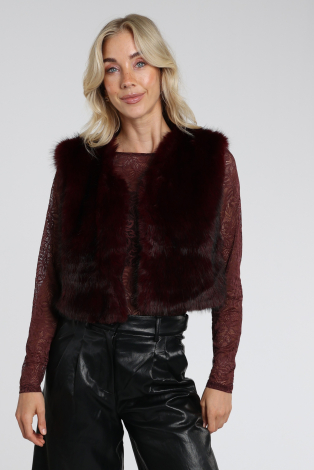 Aimée the label Isla Fake Fur Rood