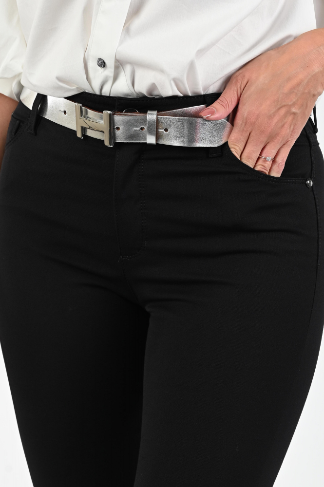Rosner Audrey 3 00452 Broek Zwart