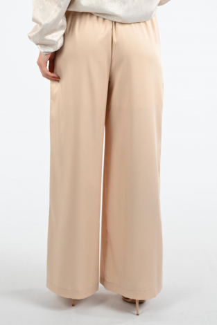 Aimée the label Riley Beige