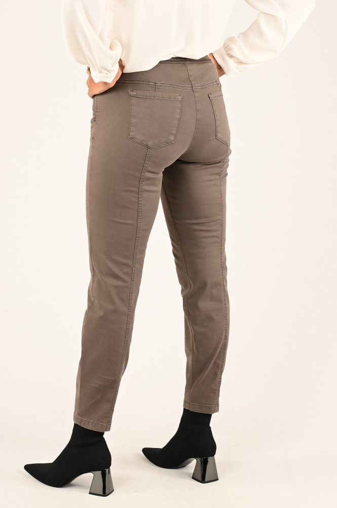 Luisa Cerano 607600-1883 Broek Bruin