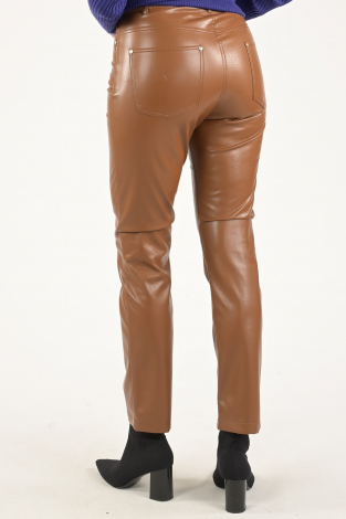 Caroline Biss 4576 Bruin