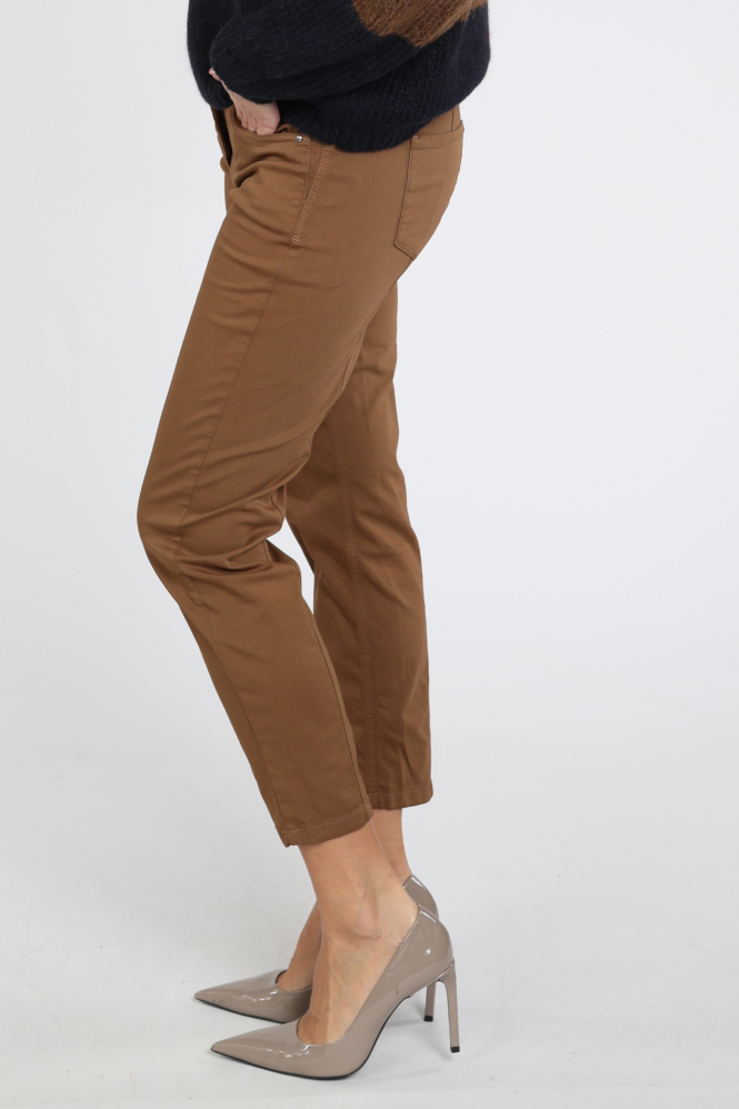 Luisa Cerano 647600-1883 Broek Bruin