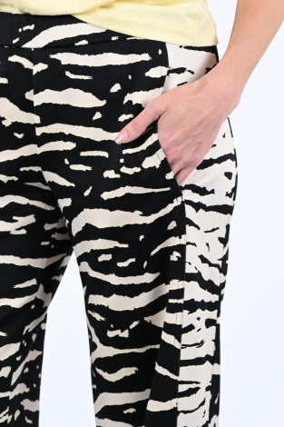 Marc Cain AS 81.13 J03 Zwart