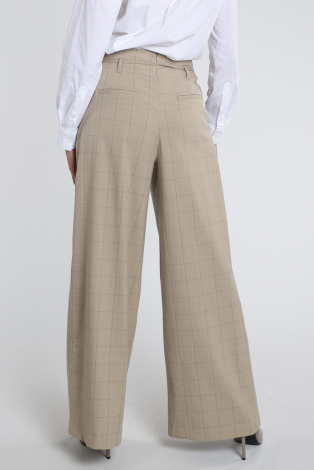 Aimée the label Nyk Trousers Beige