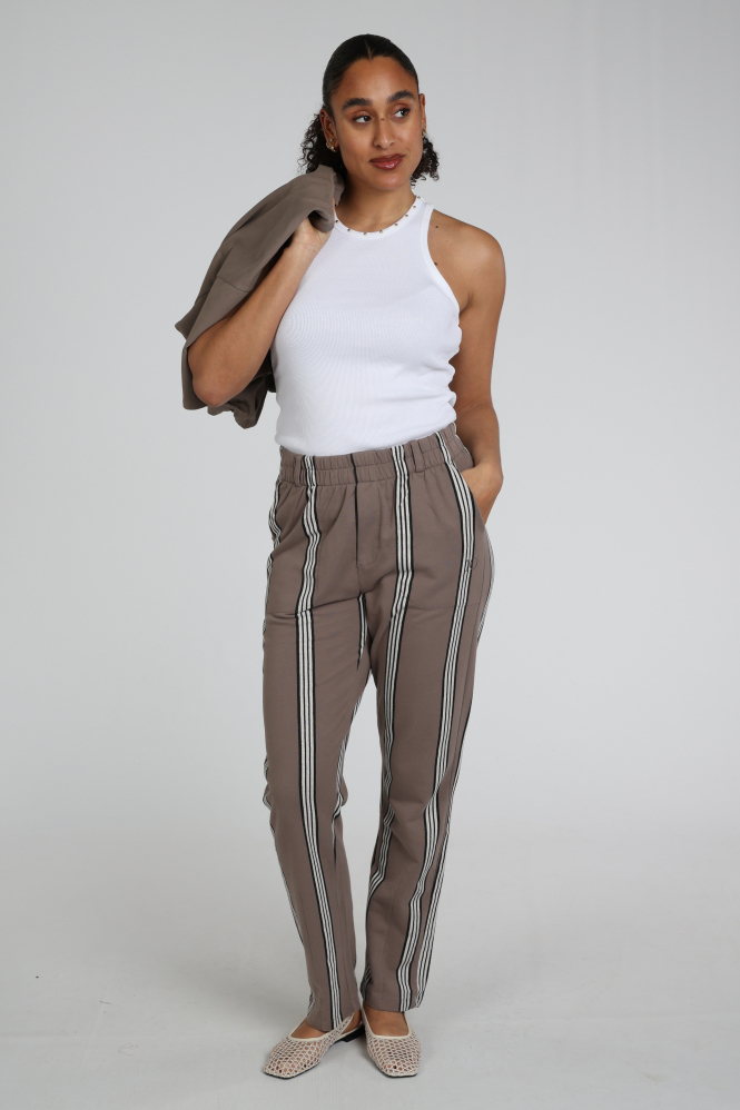 10 Days 20-015-6202 Broek Bruin