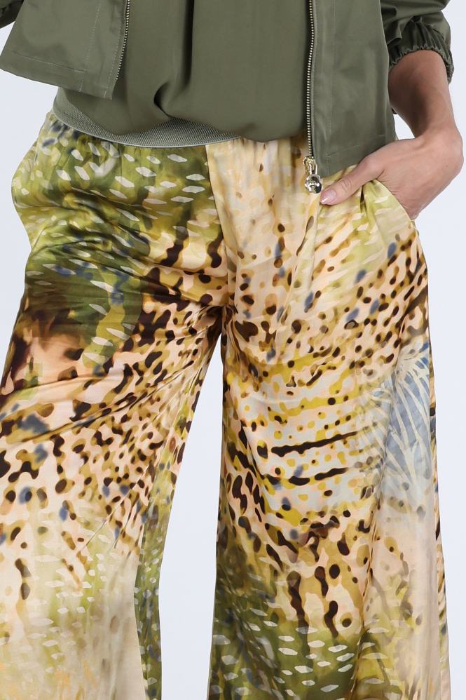 Caroline Biss 1545 Broek Groen