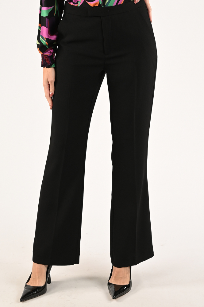 Mac Joana Chino Zwart