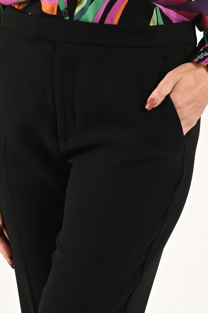 Mac Joana Chino Zwart