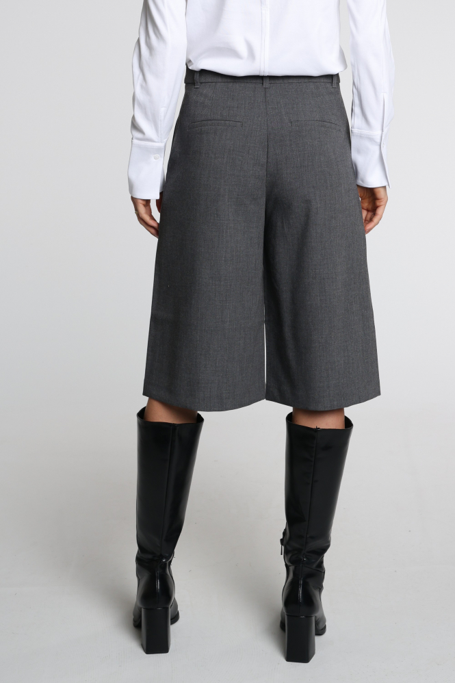 Yaya 01-321045-609 Short Grijs