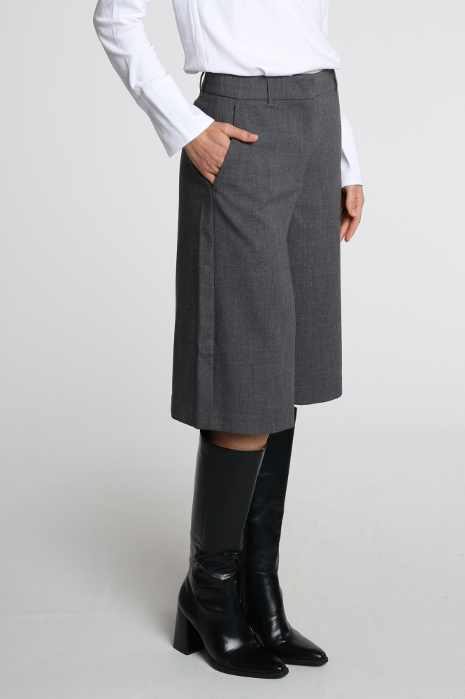 Yaya 01-321045-609 Short Grijs