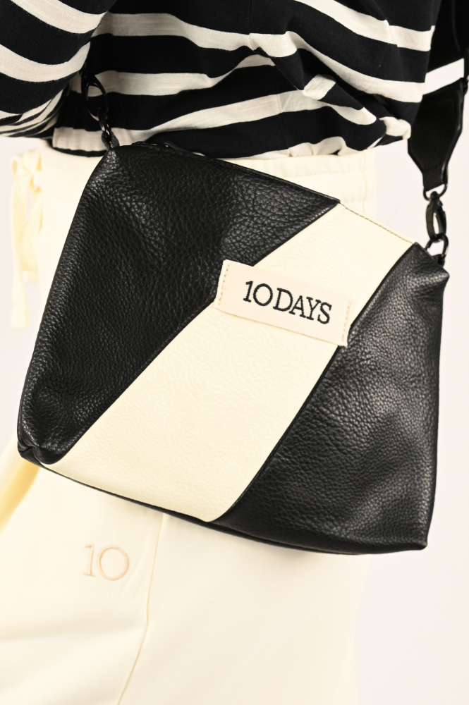 10 Days 20-952-4203 Tas Zwart